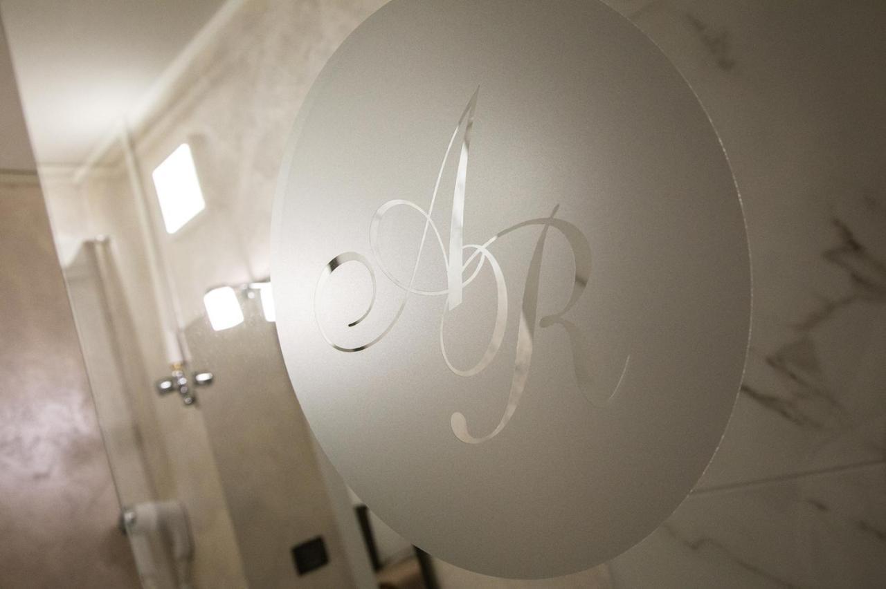Hotel Aurelia Luxury - Piazza Delle Erbe Verona Exterior foto