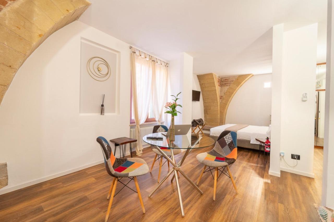 Hotel Aurelia Luxury - Piazza Delle Erbe Verona Exterior foto